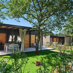 Park Umag Mobile Homes **** Karigador