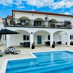 Gala , Trogir Kroatien