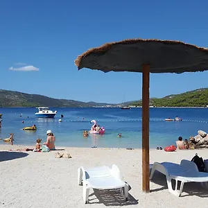 I & J Seric , Seget Vranjica Kroatien
