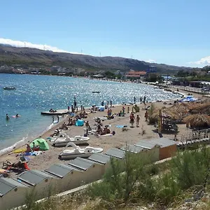 Feniks Apartman Pag Town