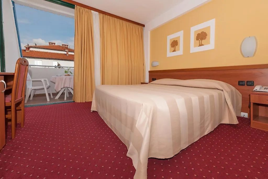 Maistra Select Family Hotel Amarin Rovinj 4*,  Croacia